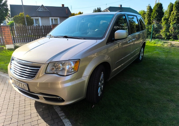 Chrysler Town &amp; Country cena 48500 przebieg: 197000, rok produkcji 2014 z Nowy Staw małe 92